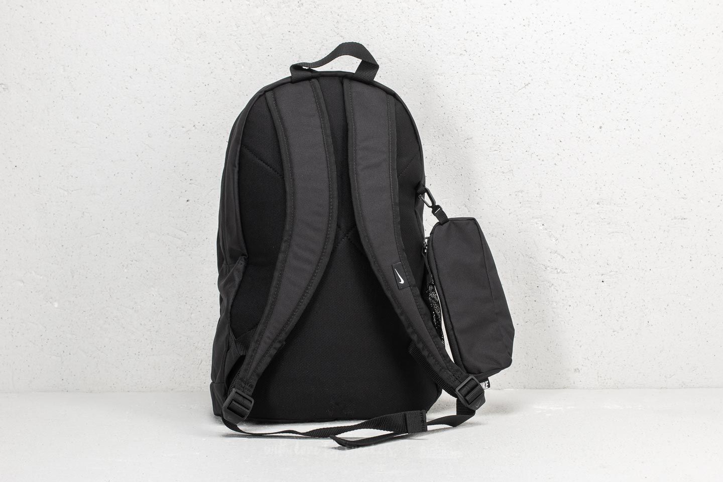 Rucksäcke Nike Elemental Backpack Black/ Black/ White