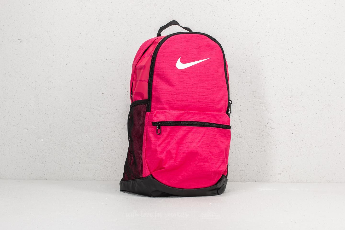 Nahrbtniki  Nike Brasilia M Backpack Pink/ Black/ White