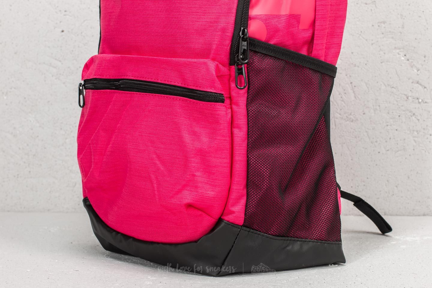 Nahrbtniki  Nike Brasilia M Backpack Pink/ Black/ White