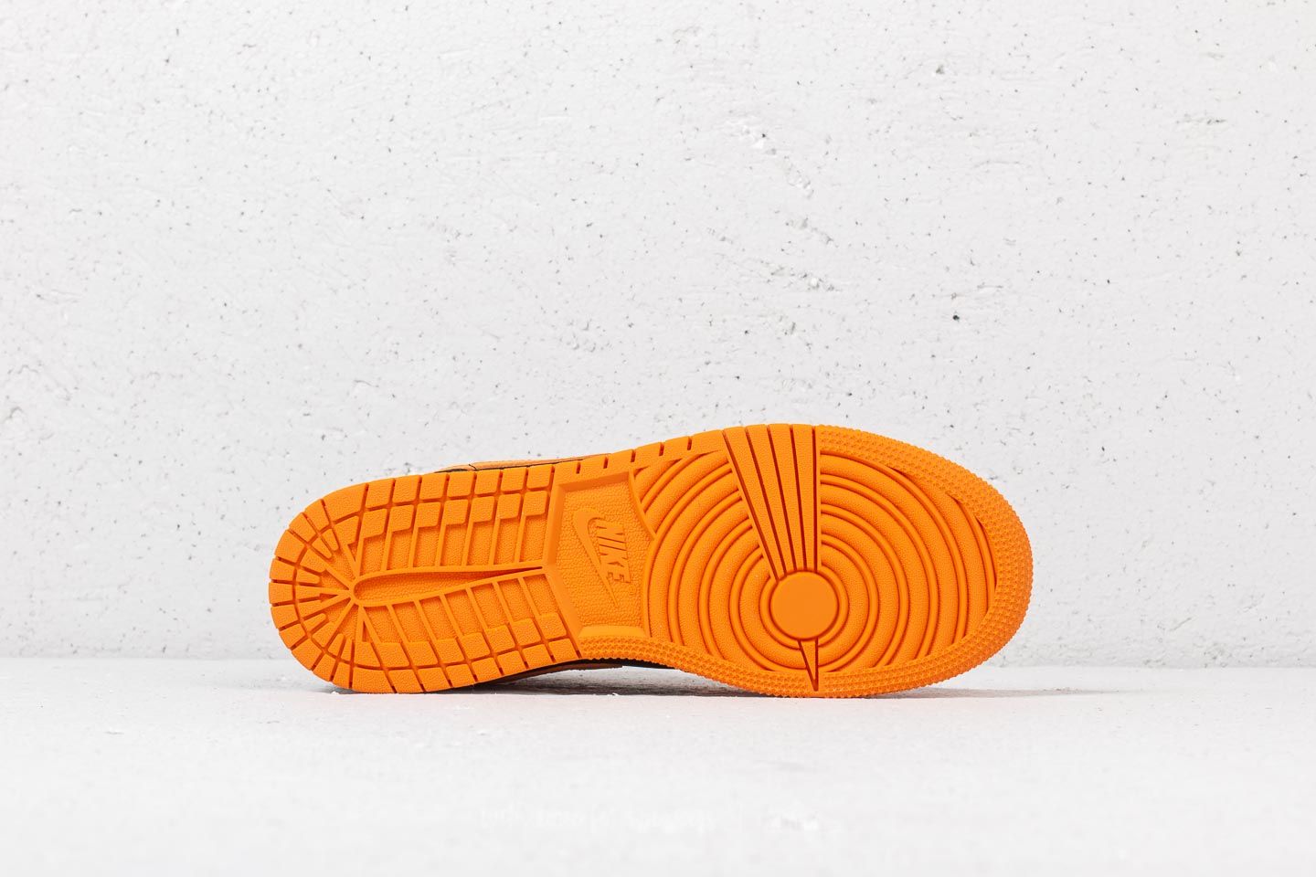 Women's shoes Air Jordan 1 Mid (GS) Black/ Orange Peel-Sail