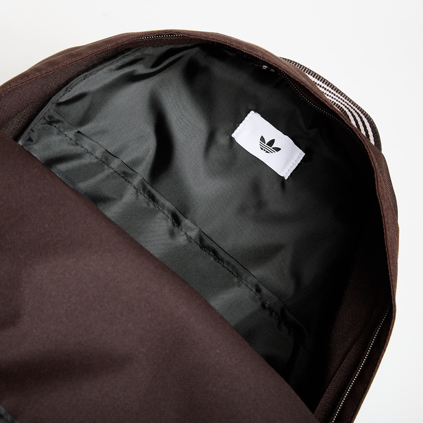 Pánske batohy adidas Adicolor Classic Backpack Aurora Coffee