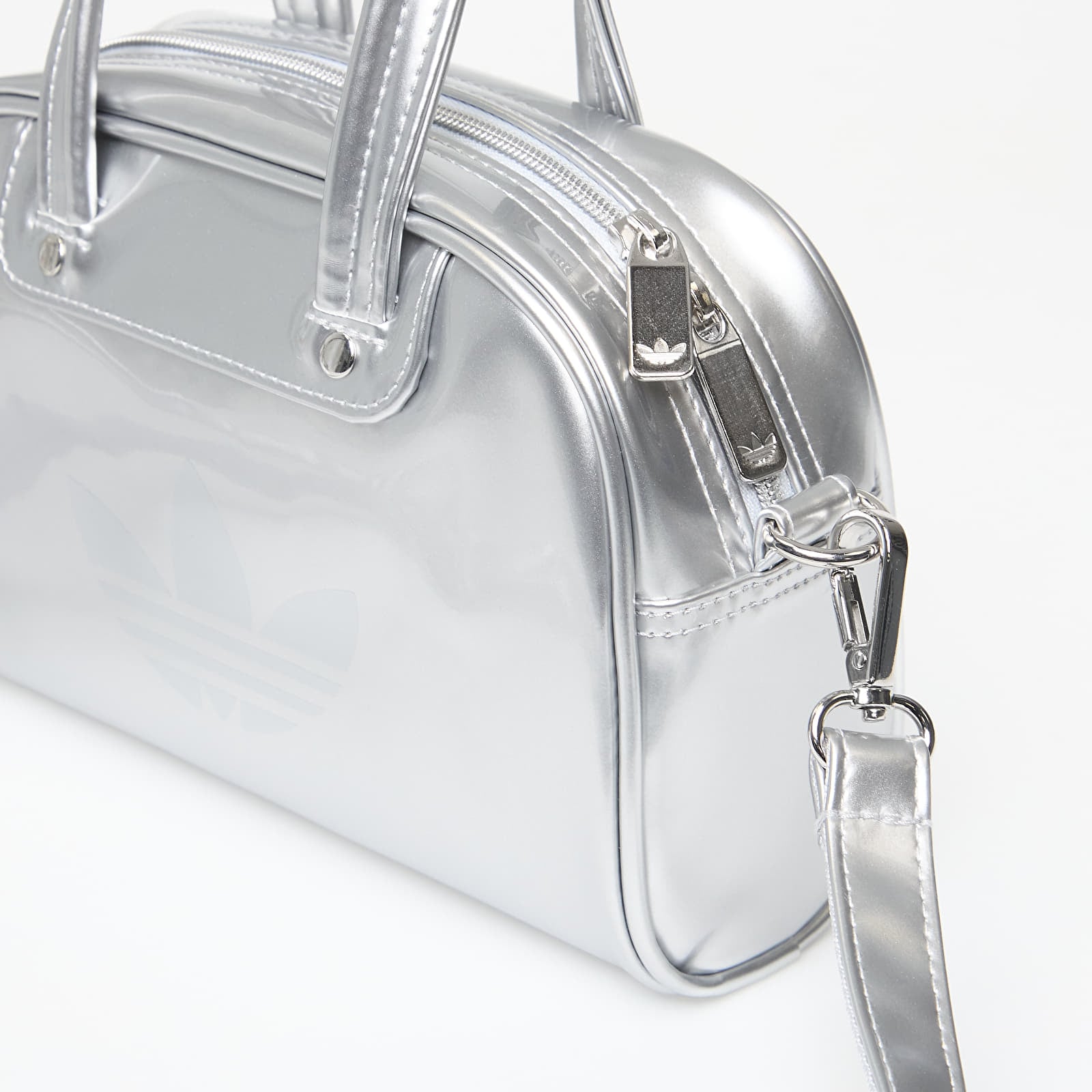 Moške torbe za na ramo adidas Adicolor Mini Bowlig Bag Silver Metallic