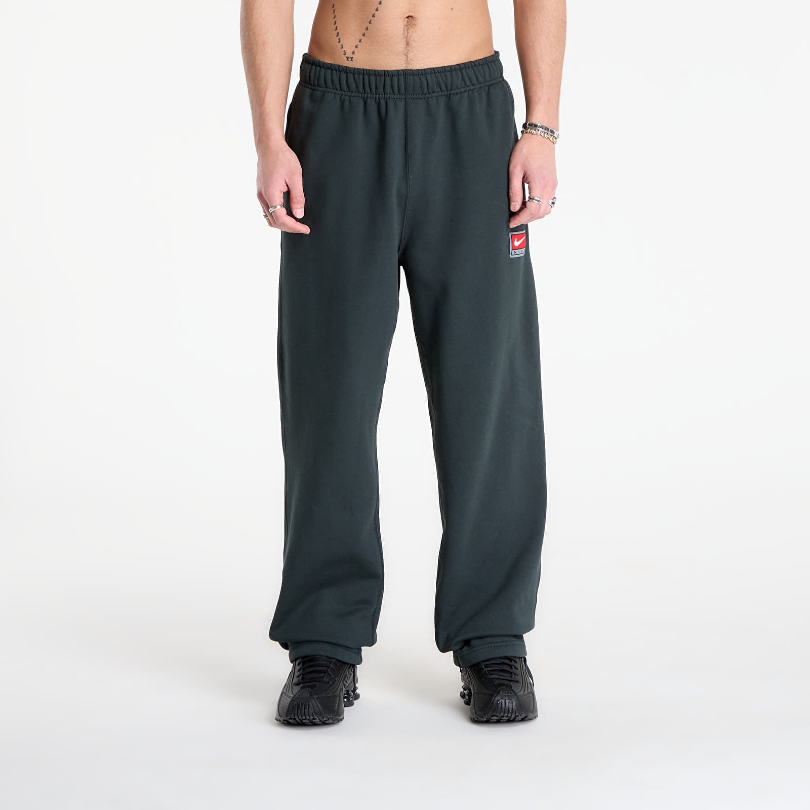 Pantaloni de trening Nike Solo Swoosh Mens Fleece Open-Hem Pants Black Spruce/ White XXL