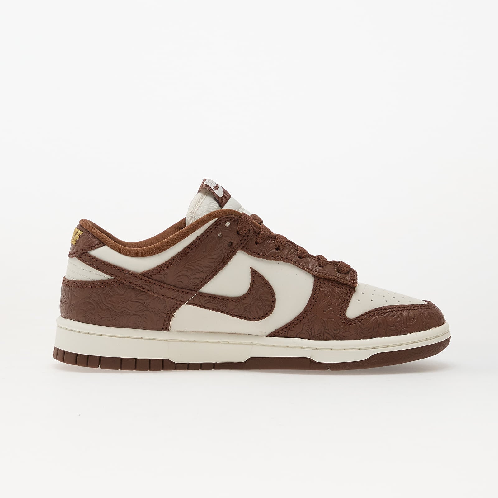 Γυναικεία παπούτσια Nike W Dunk Low Sail/ Fauna Brown-Sail-Mtlc Gold