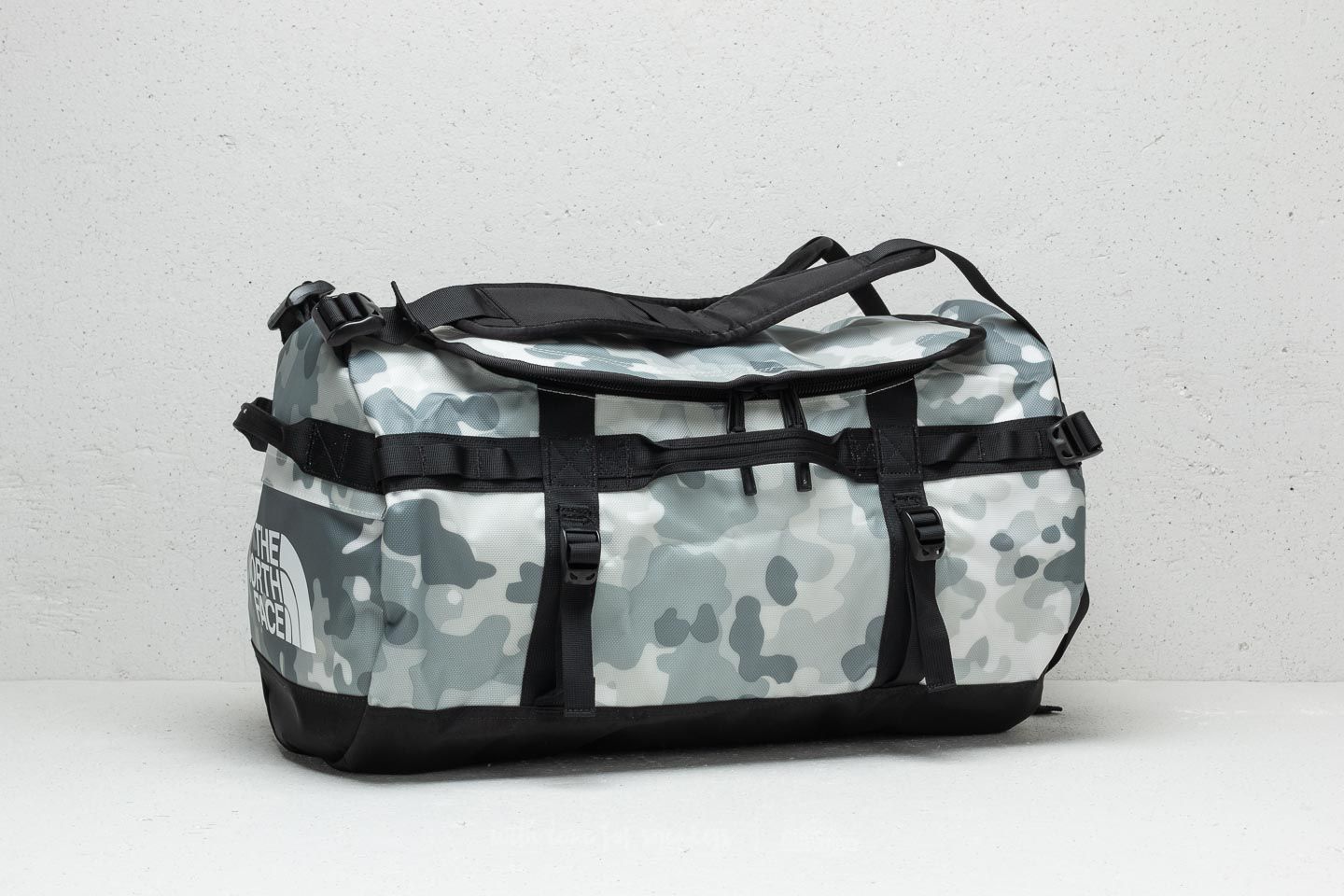 Black macrofleck print discount