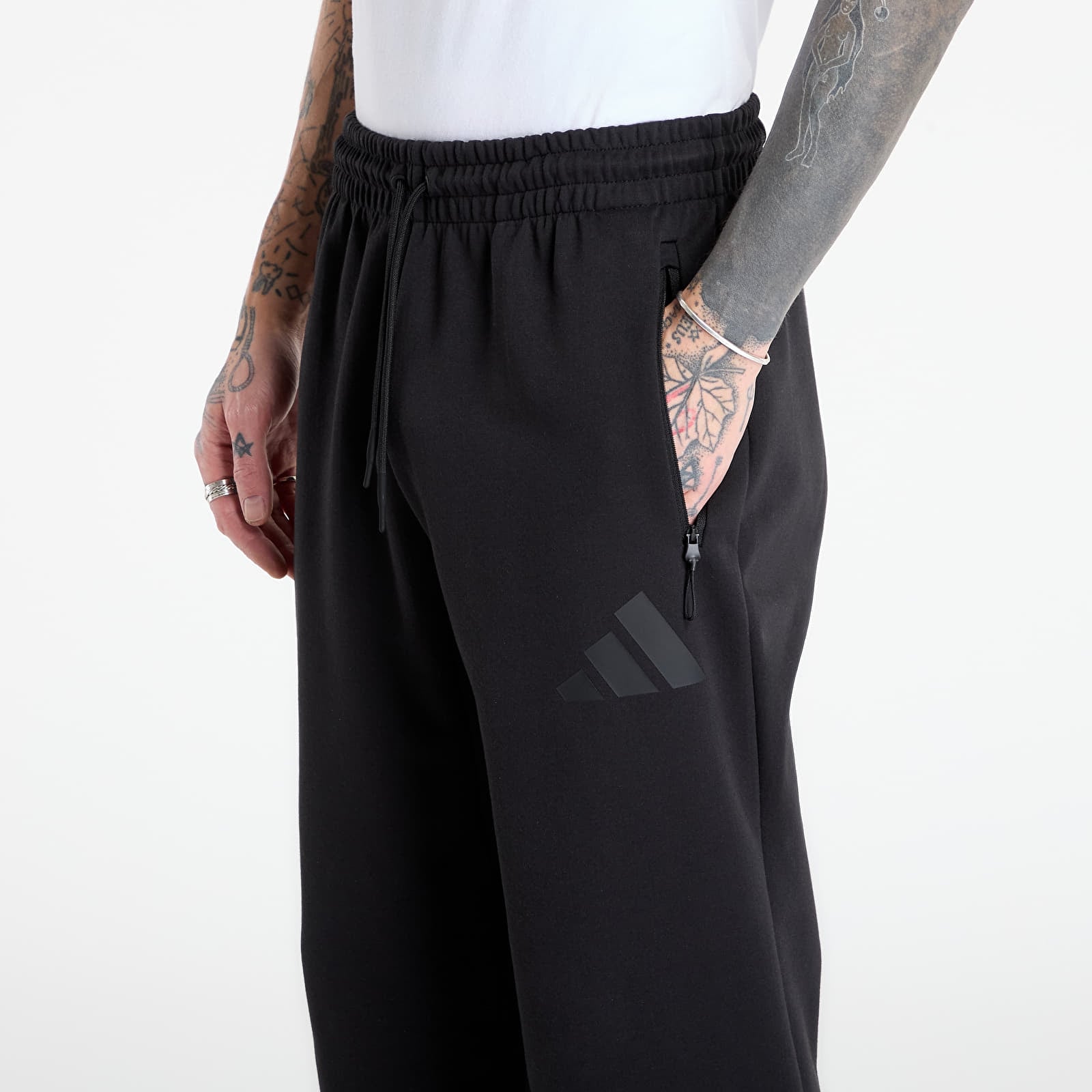 Спортивні штани adidas M Z.N.E. Pant Black