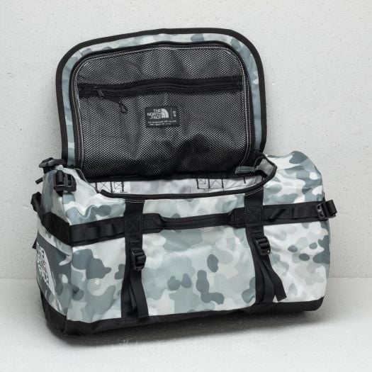 The north face tnf black macrofleck print outlet