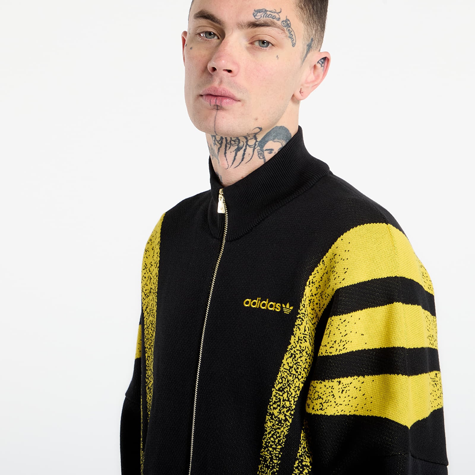 Hupparit ja collegepaidat adidas Santiago Jkt Black