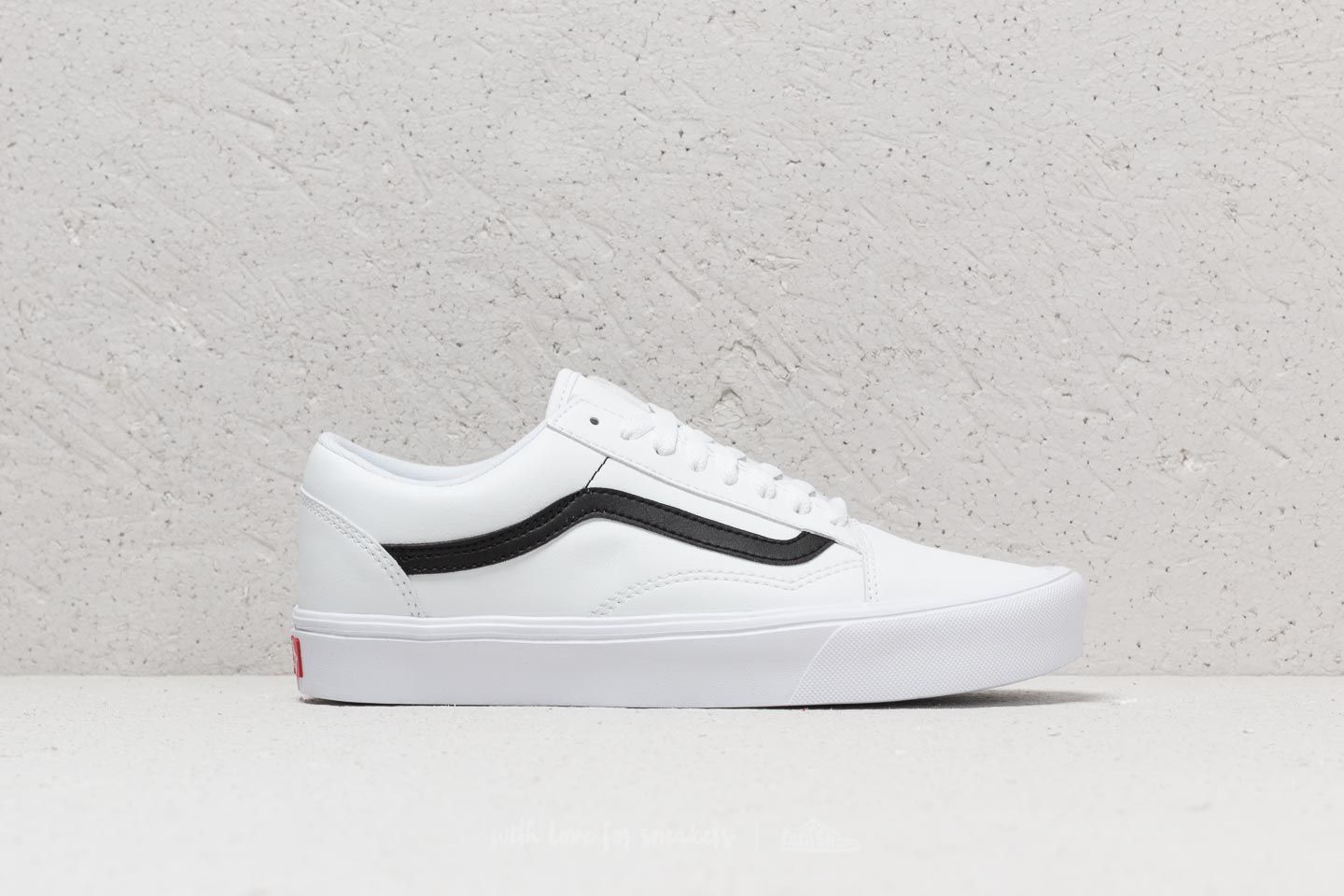 Men s shoes Vans Old Skool Lite Classic Tumble True White Black