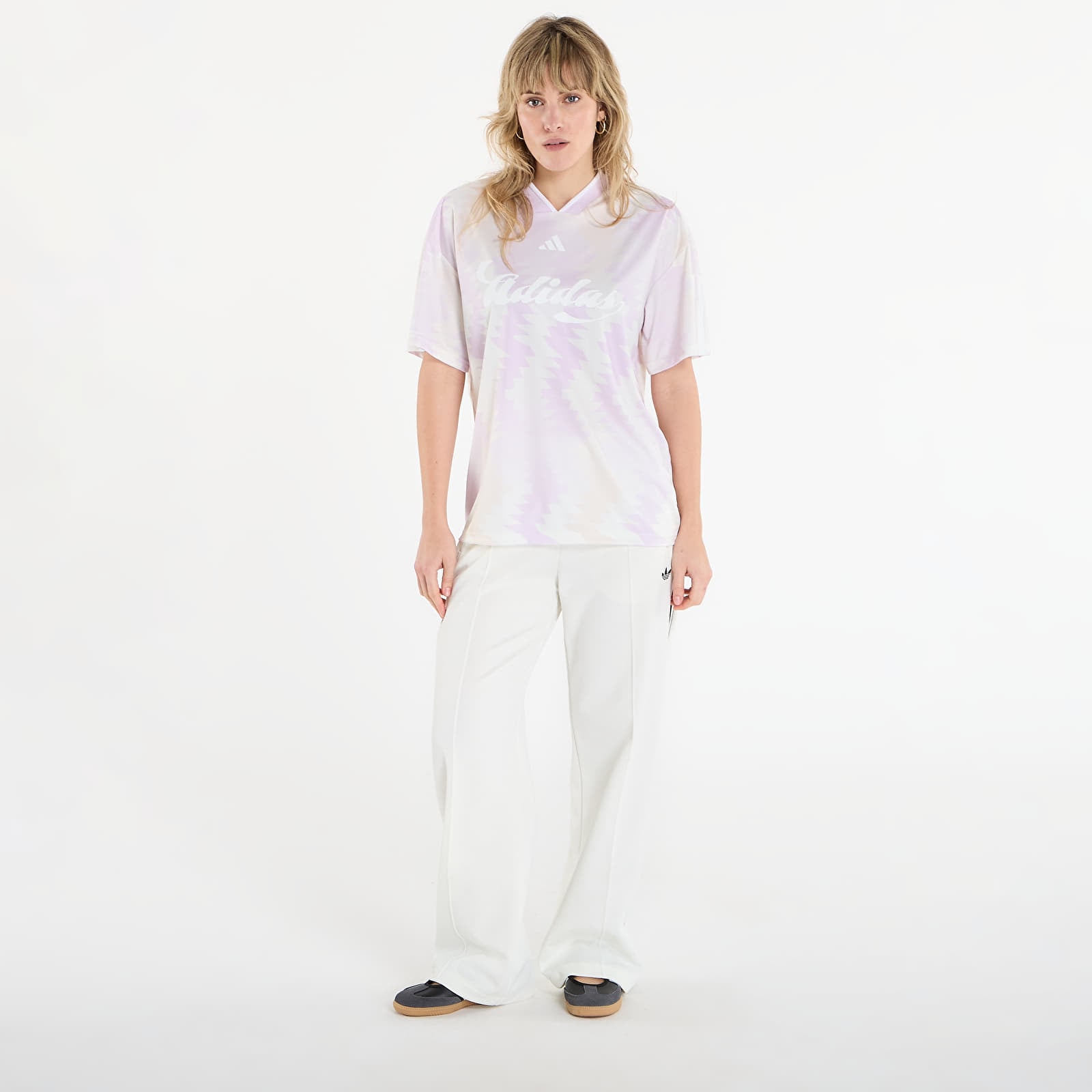 Majice T-shirt adidas W Tiro Cg Aw T Wonder White/ Off White/ Icelav/ Multco