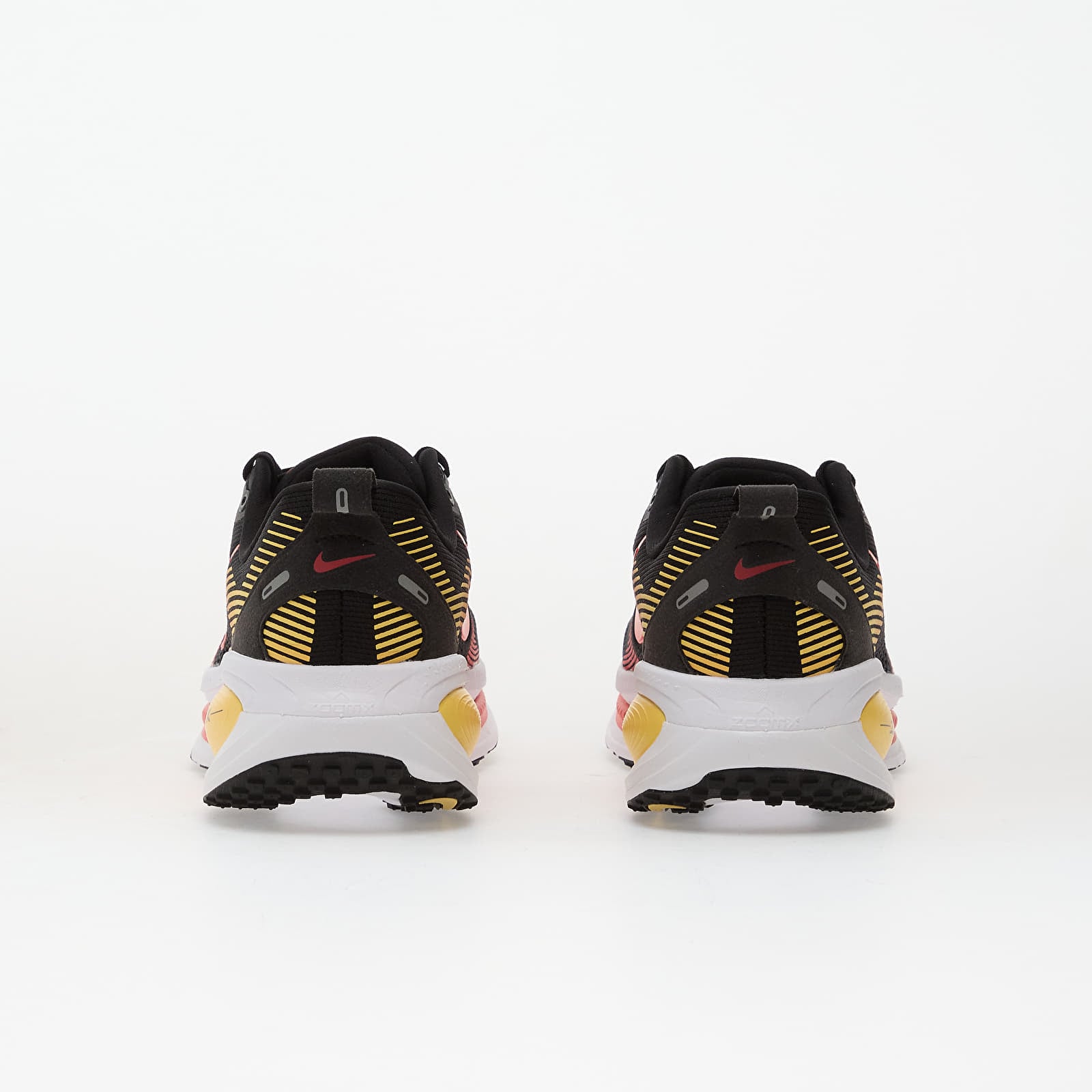 Ανδρικά παπούτσια Nike Vomero 18 Black/ Bright Crimson-Lt Crimson