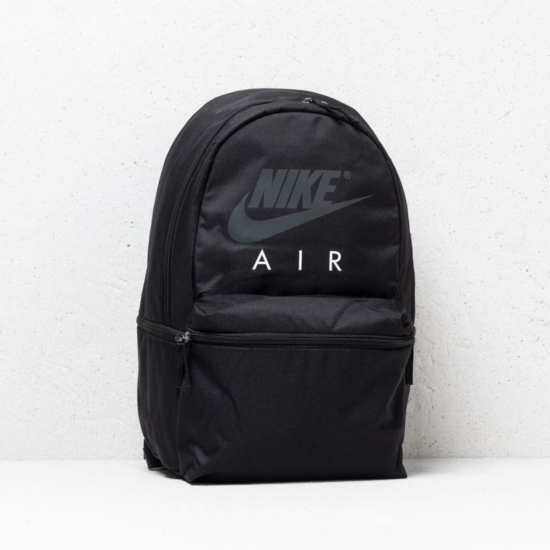 nike air backpack black anthracite Elemental while a zipped Nike Air Backpack Black/ White/
