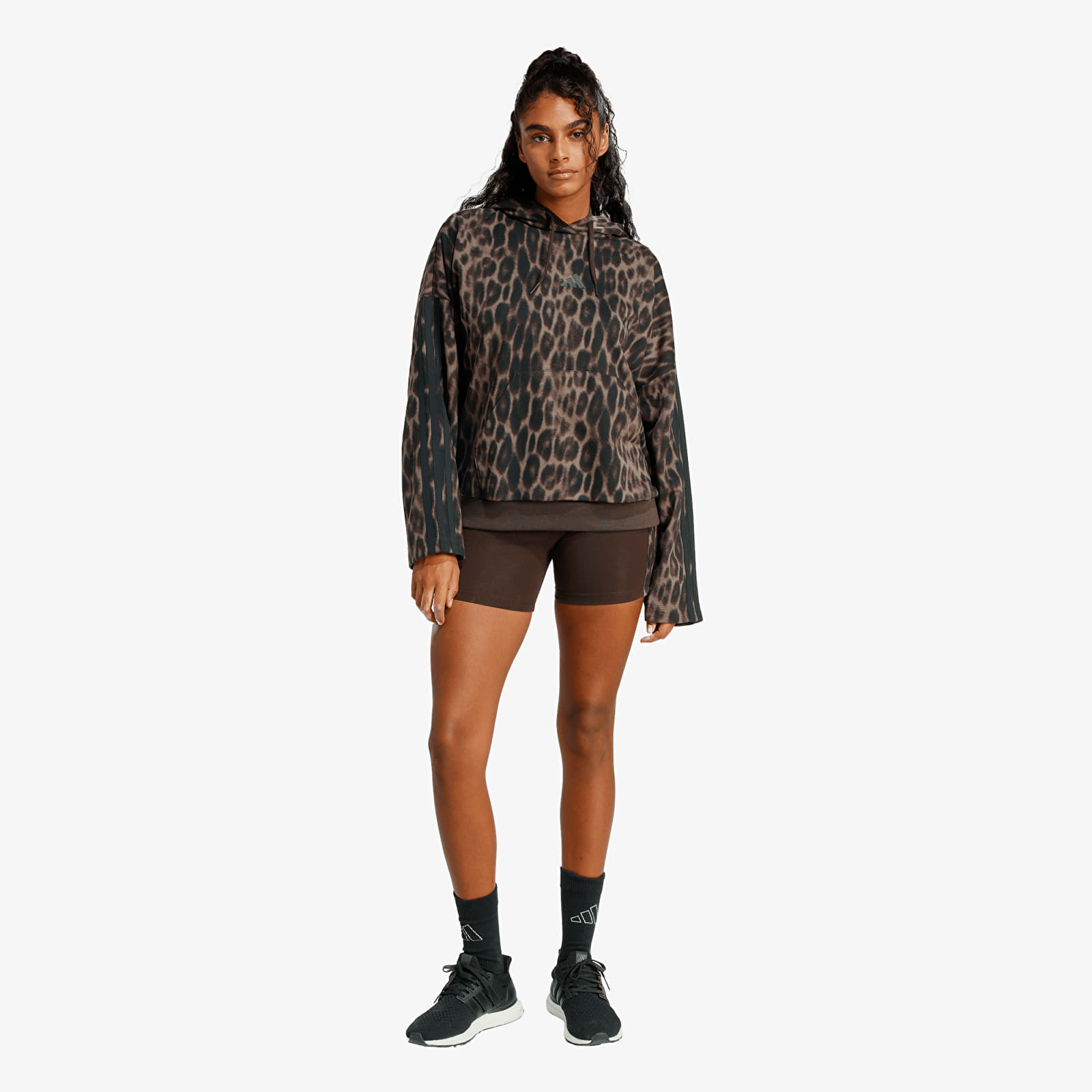 Moteriški džemperiai su gobtuvais adidas Seasonal Essentials Leopard Print French Terry Hoodie With 3-Stripes Multicolor