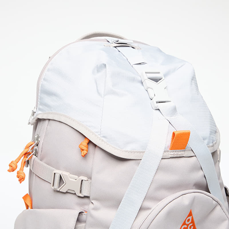 40 liter backpack north face The Terra Backpack, TNF Black/Asphalt Grey-NPF, Small/Medium asphalt provides a discreet 尺寸:Size-14 Gap-2.5mm Pre Loved Louis Vuitton Nike Ultimate Camps