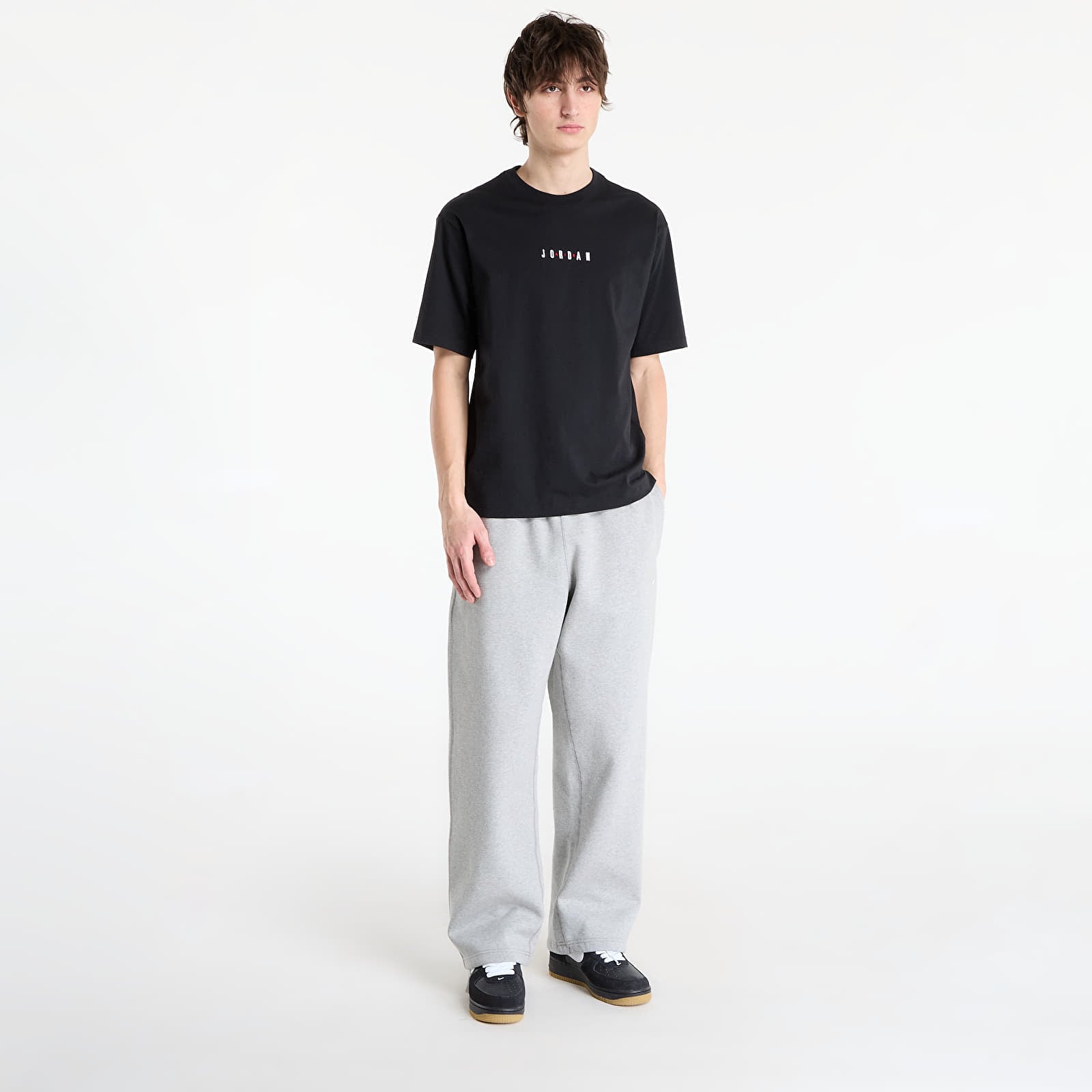 Тениски Jordan Men's Embroidered T-Shirt Black/ Sail/ Sail