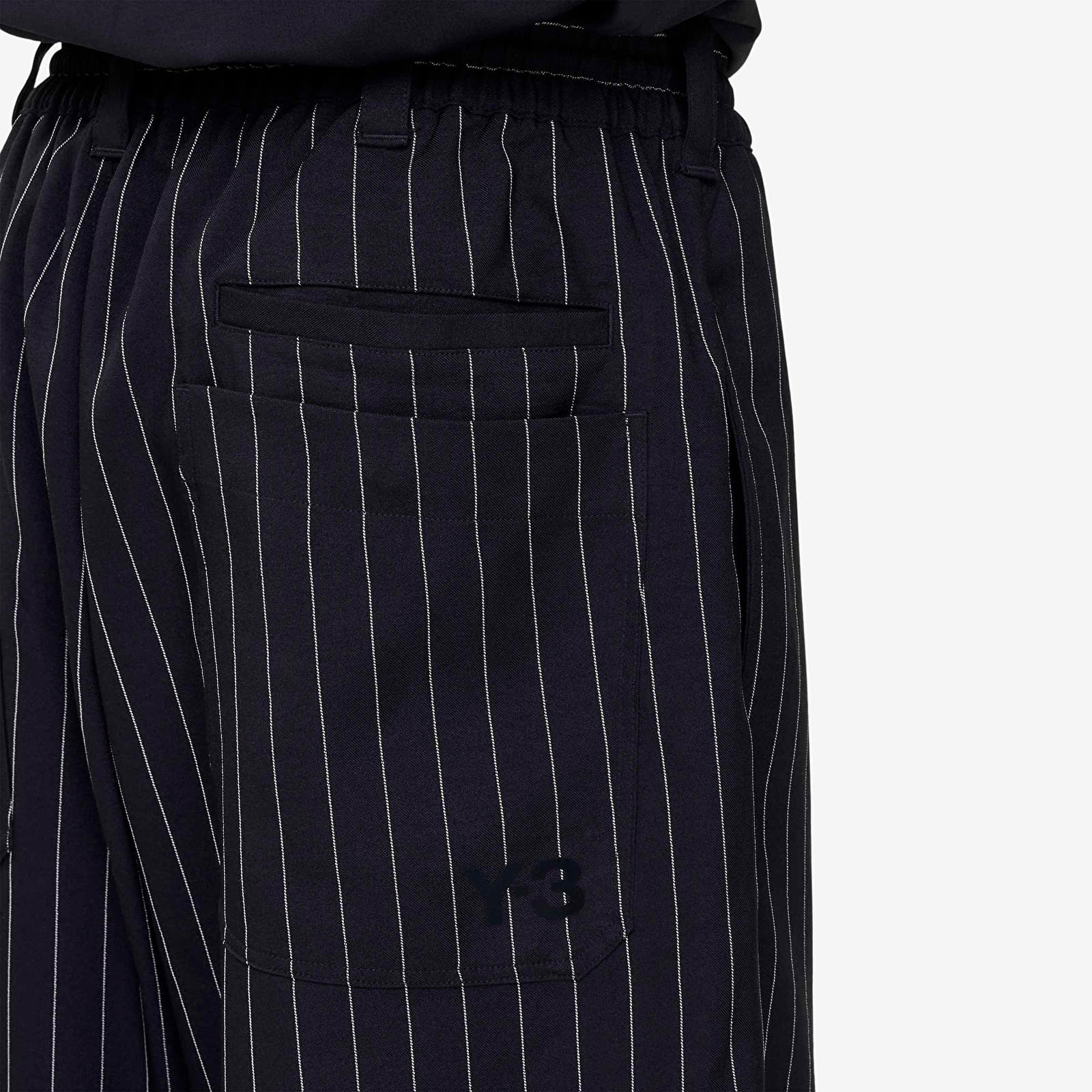 Kurzhosen Y-3 Sport Uniform Pinstripe Track Trousers Black
