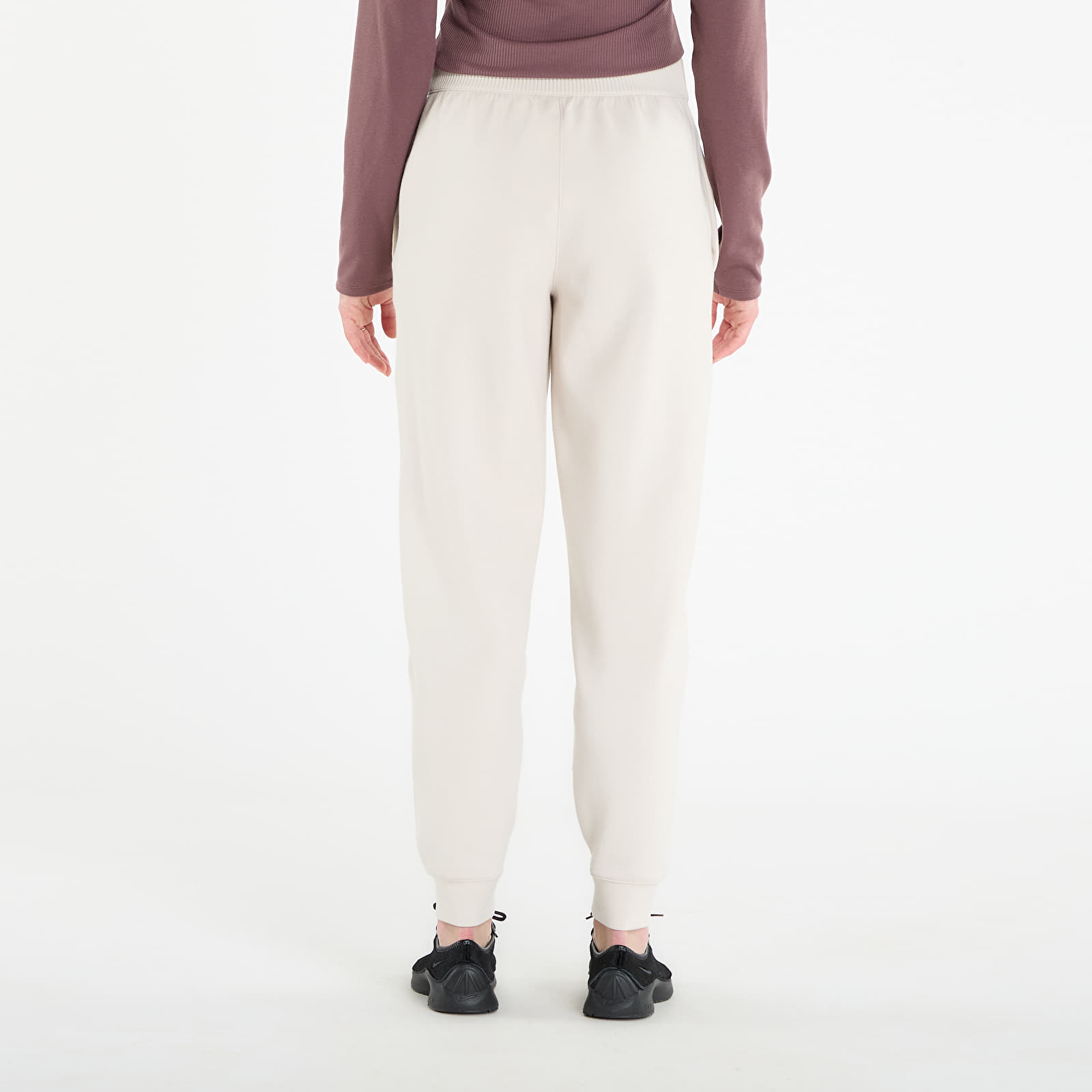 Bukser til kvinder Nike 24.7 ImpossiblySoft Women's Dri-FIT Mid-Rise Joggers Lt Orewood Brn/ Lt Iron Ore