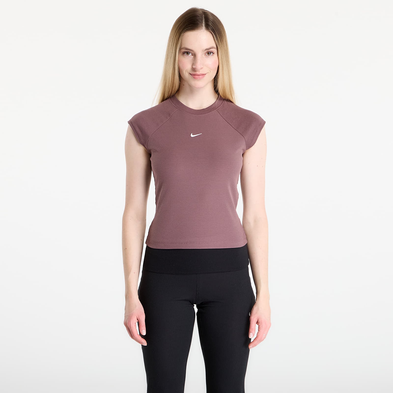 Жіночі топи Nike Sportswear Chill Knit Women's Tight Short-Sleeve Ribbed Top Tattoo/ Sail