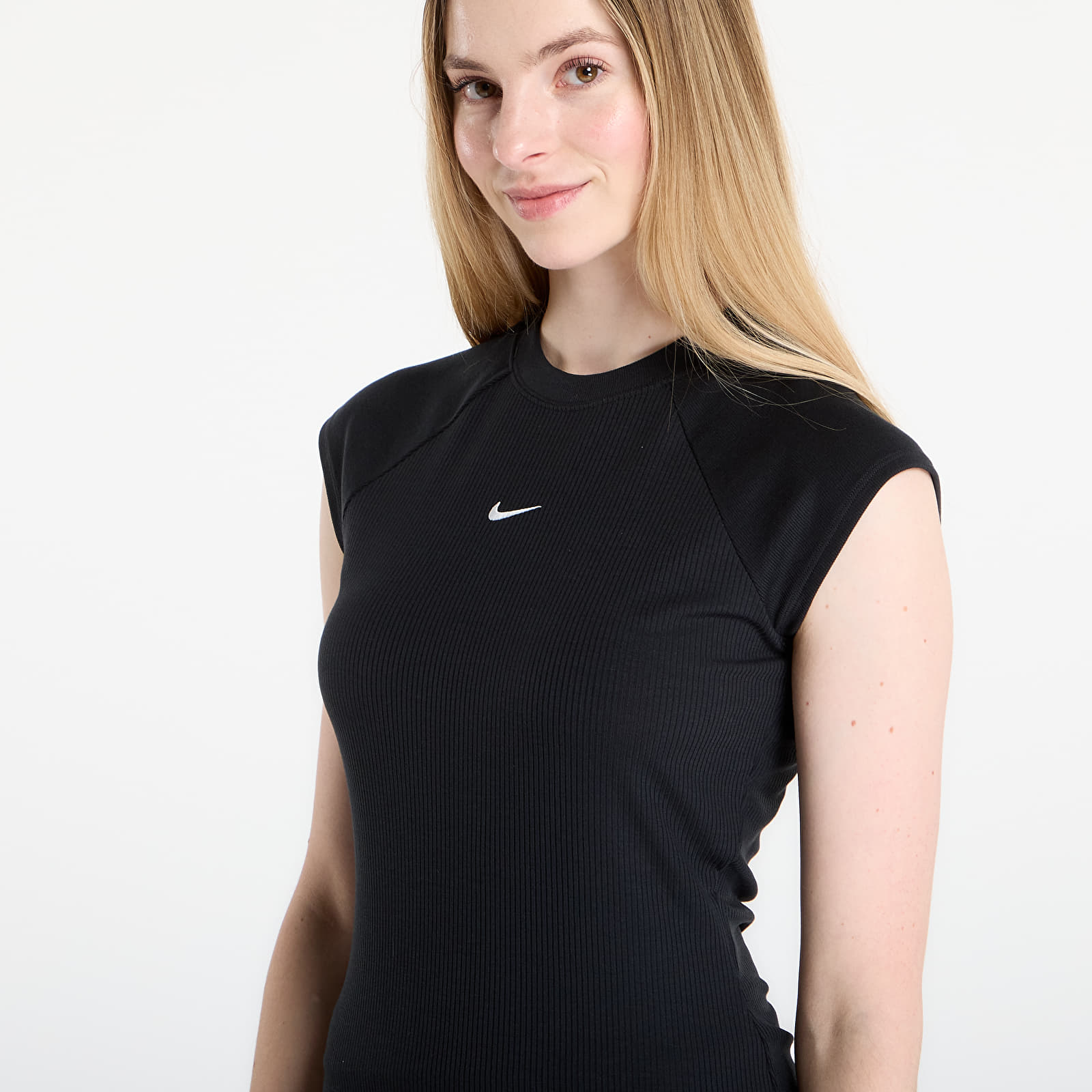 Tops de mujer Nike Sportswear Chill Knit Women's Tight Short-Sleeve Ribbed Top Black/ Sail