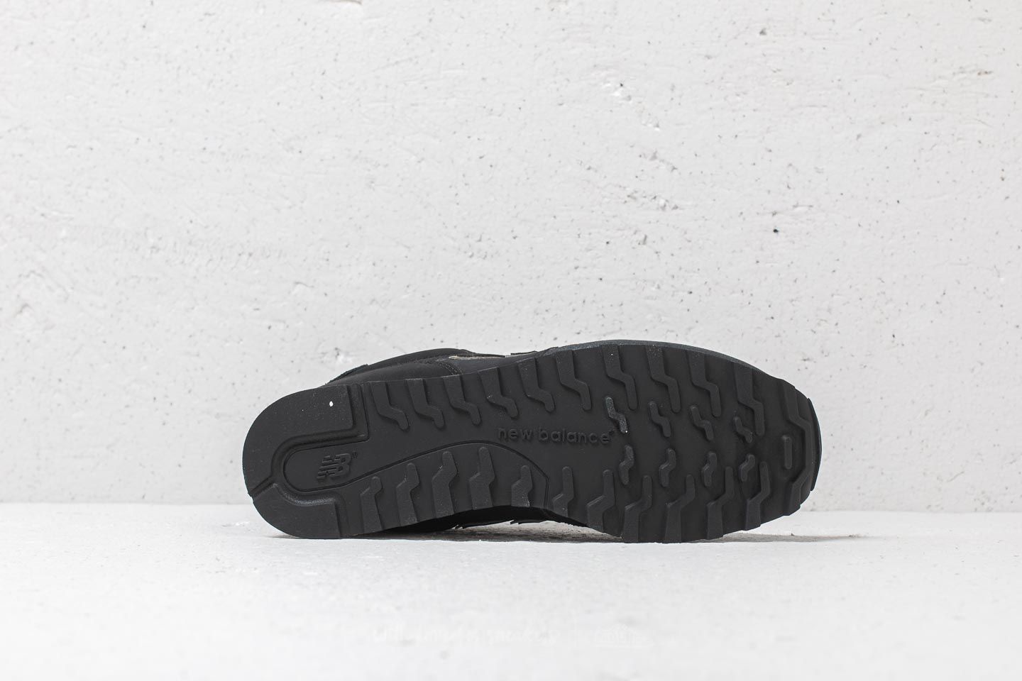 Women s shoes New Balance 373 Black Gold Footshop