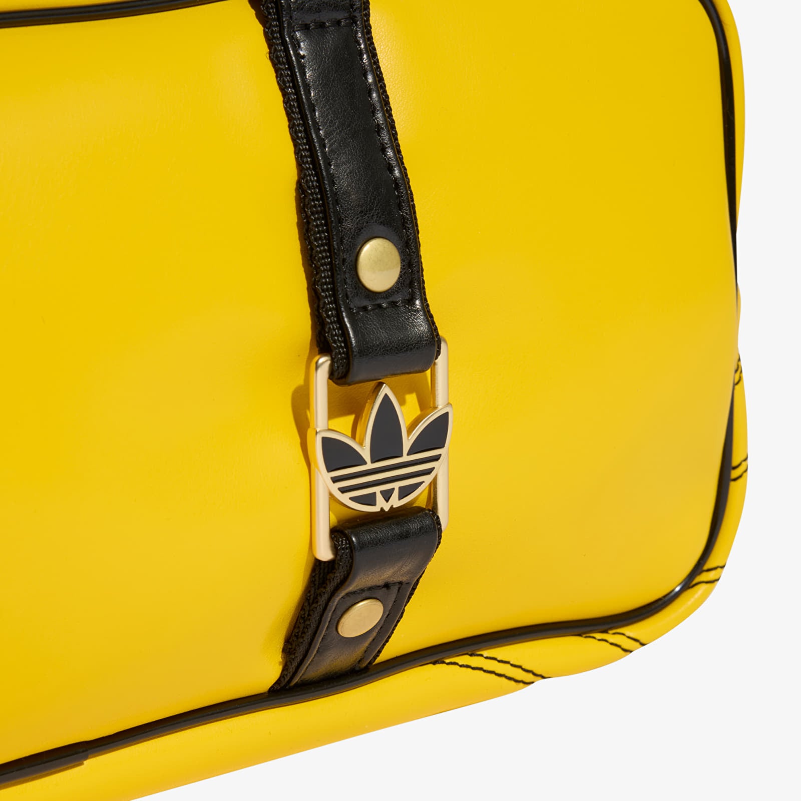 Crossbody bags adidas Airliner El Eqtyel