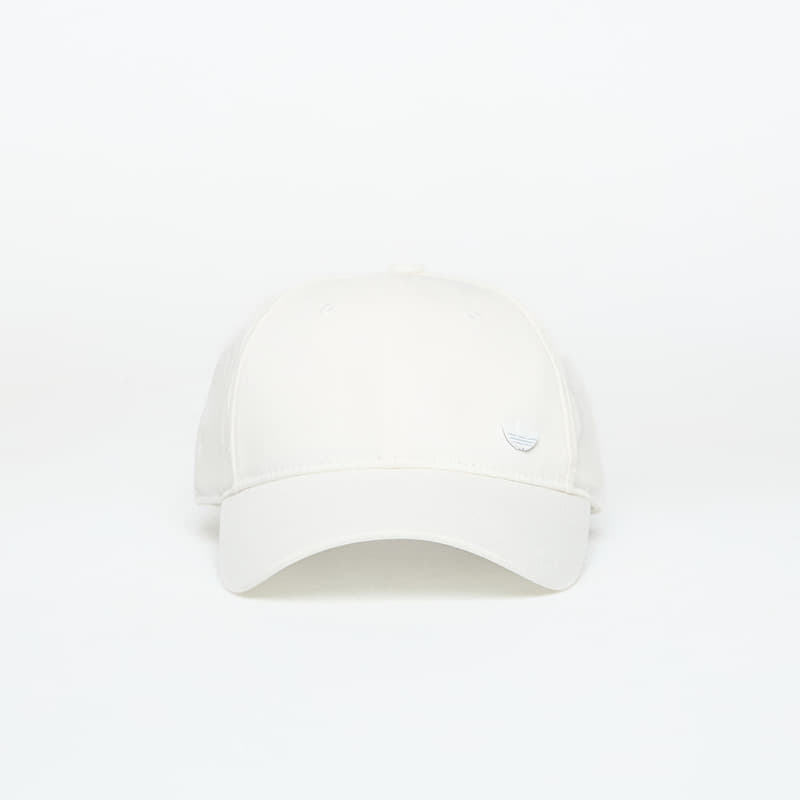 Kapa adidas Everyday Icons Cap With Tonal Metal Trefoil Cloud White