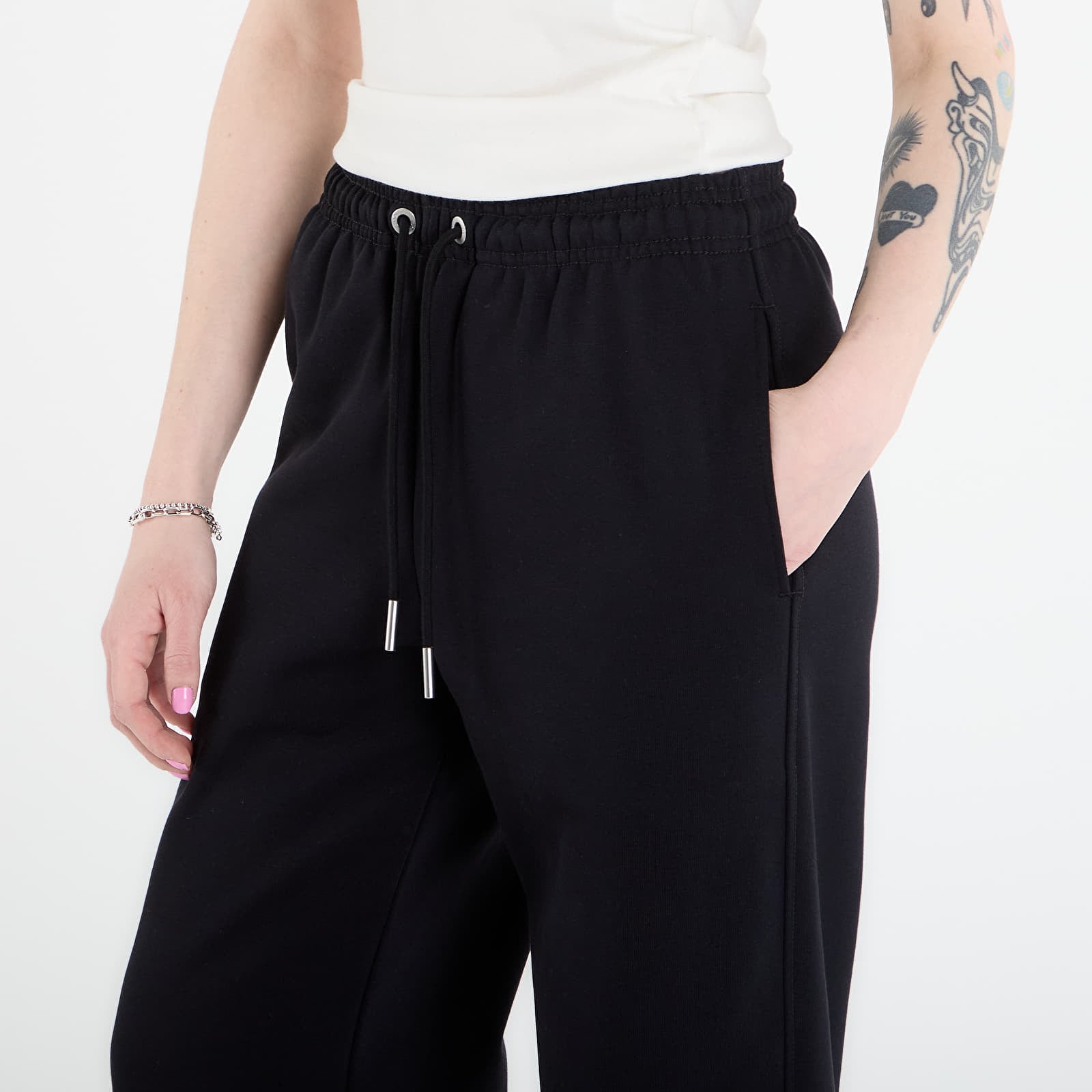 Ženske trenerke On Club Collective Pants Black