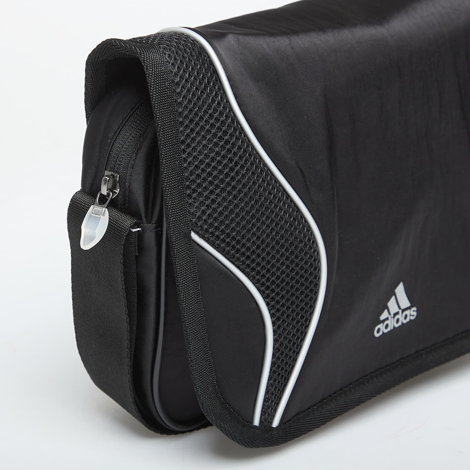 Torby przez ramię adidas Small Messenger Black