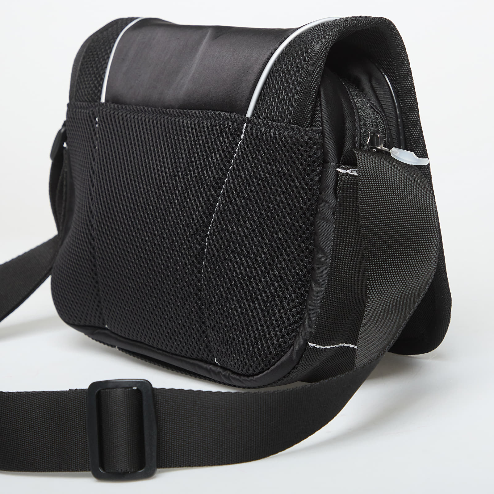 Torby przez ramię adidas Small Messenger Black