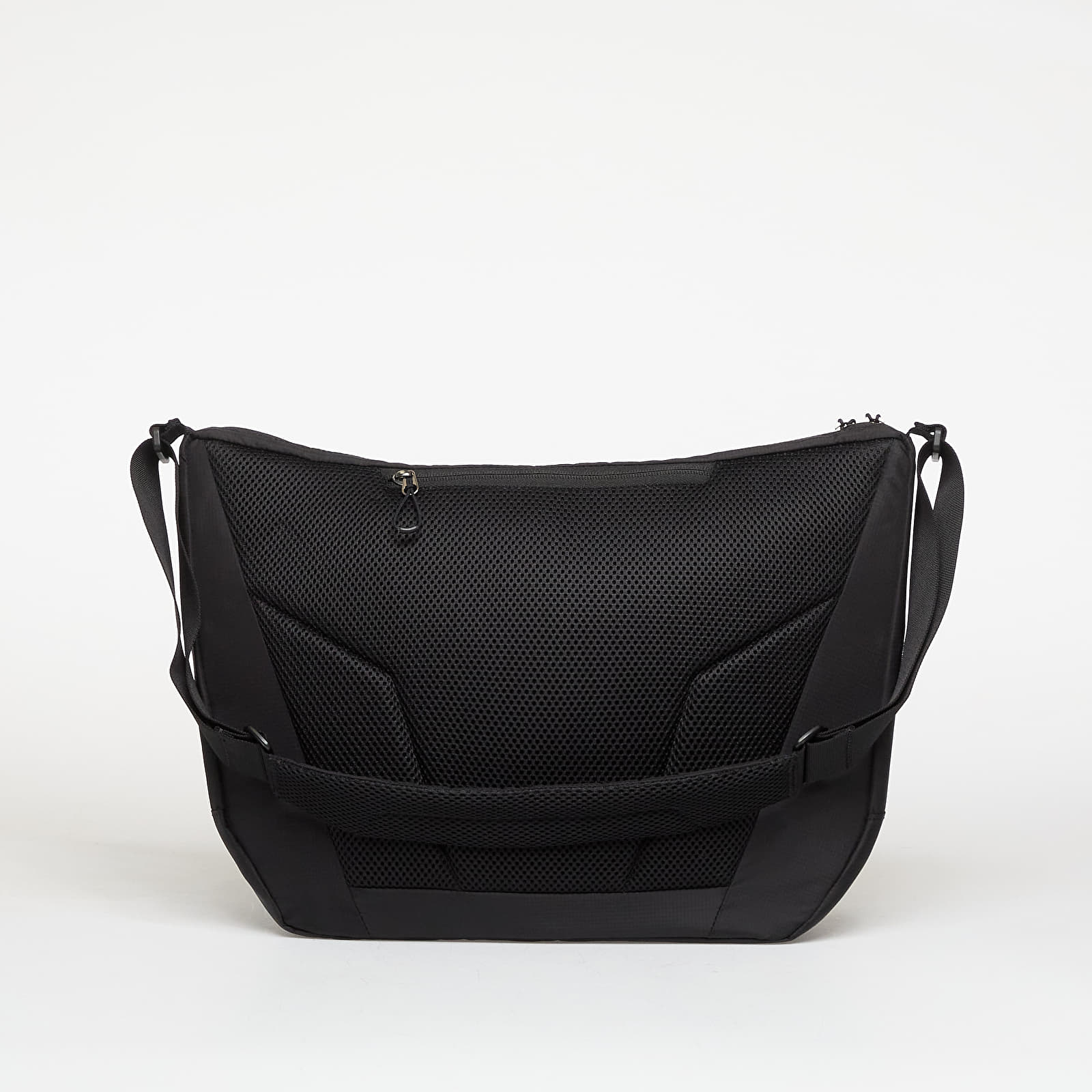 Crossbody-vesker Salomon ACS Shoulder Bag Black