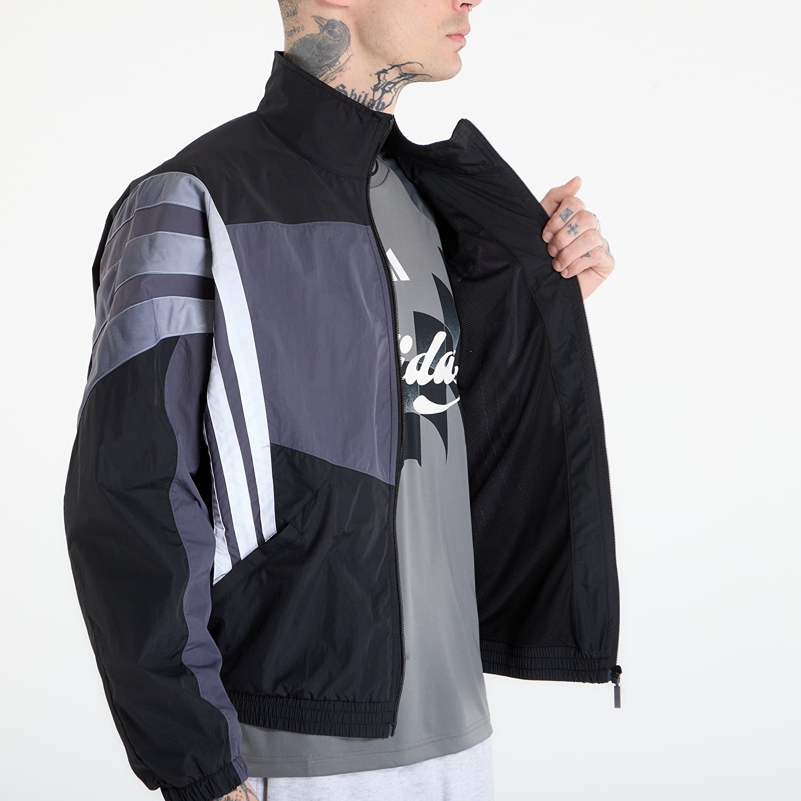 Sweatjacken und Sweatshirts adidas Santiago Tt Black