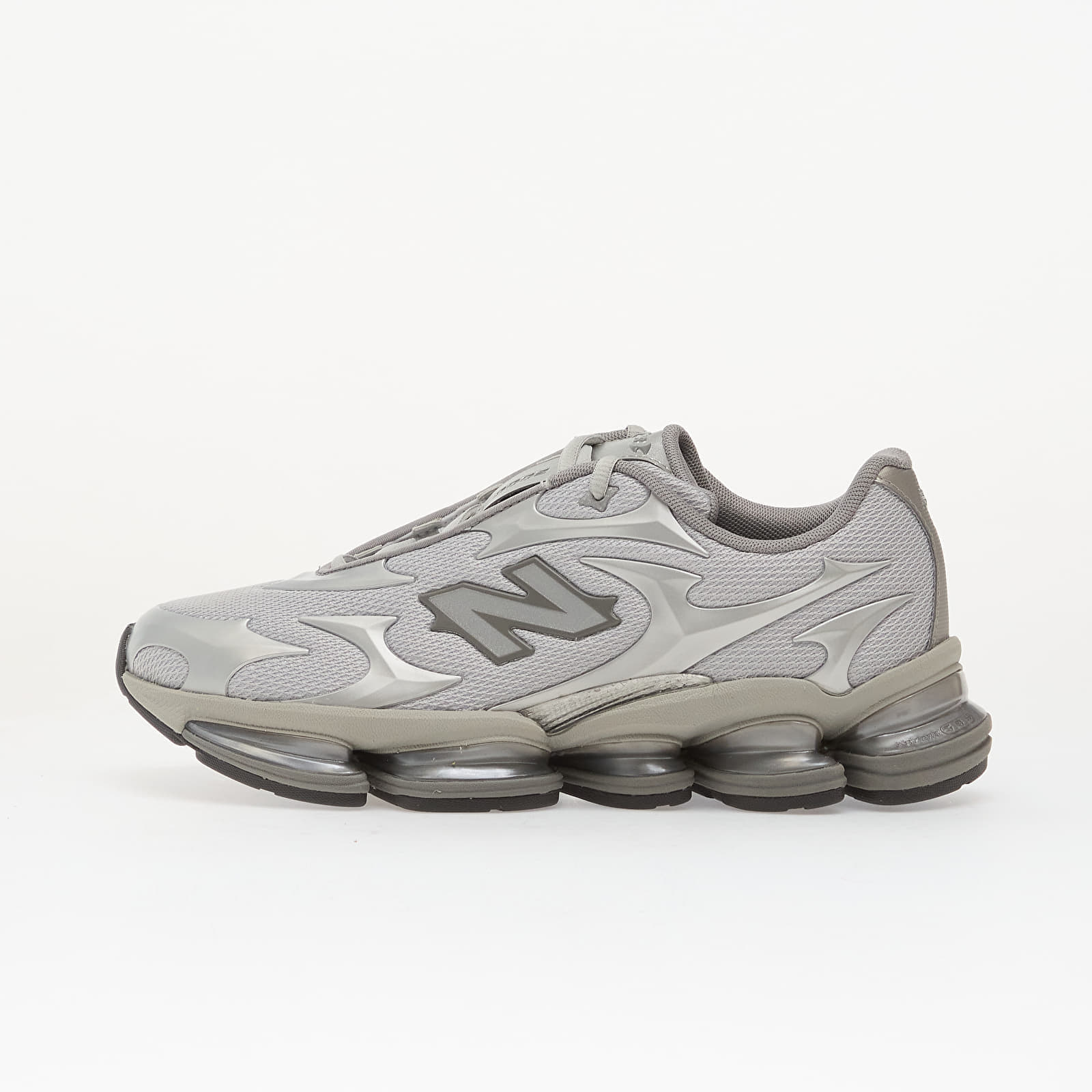 Sneakers New Balance 2000 Grey EUR 37.5