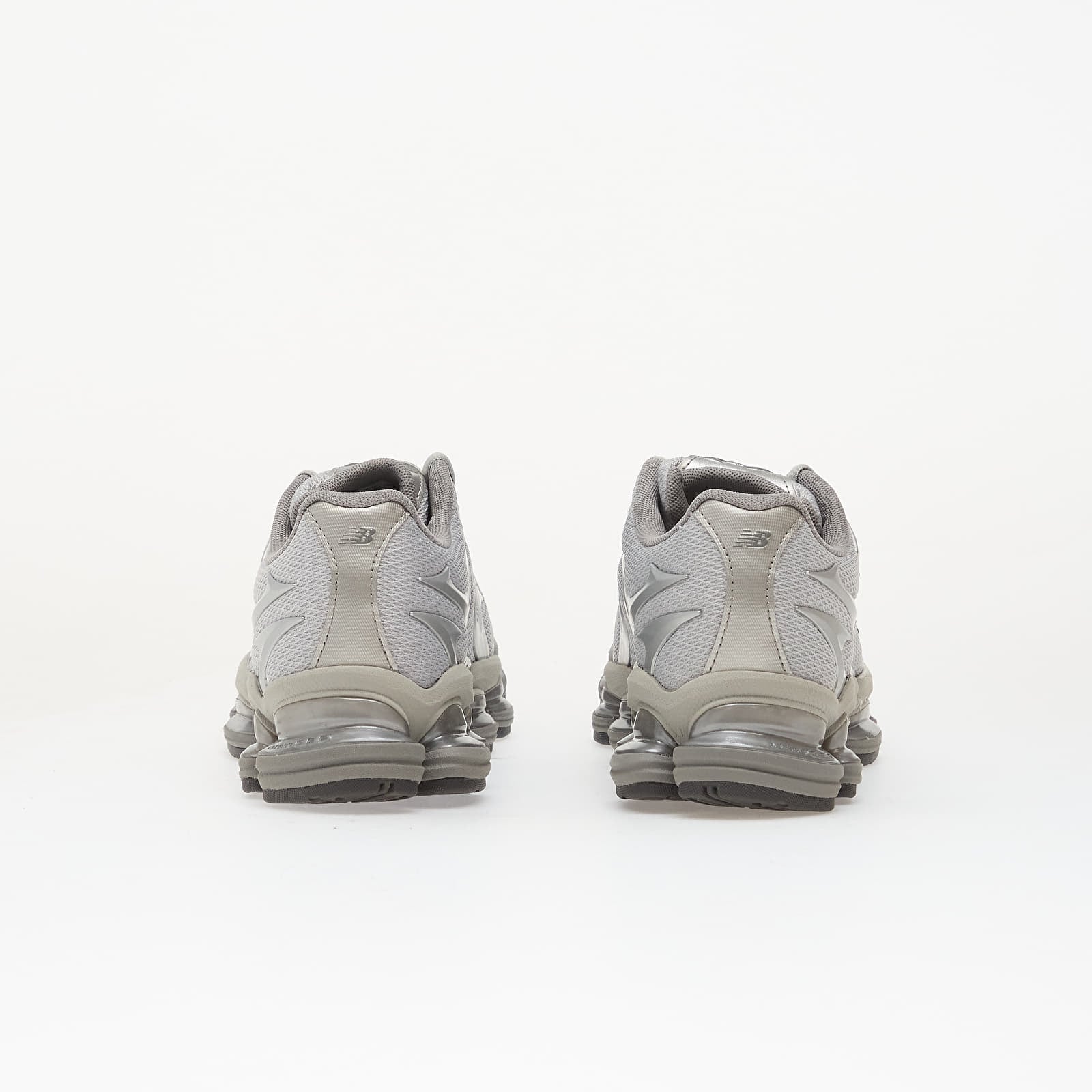 Miesten kengät New Balance 2000 Grey