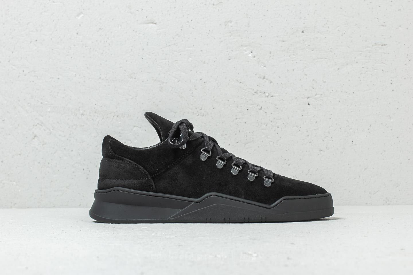 Low top ghost waxed suede all black store