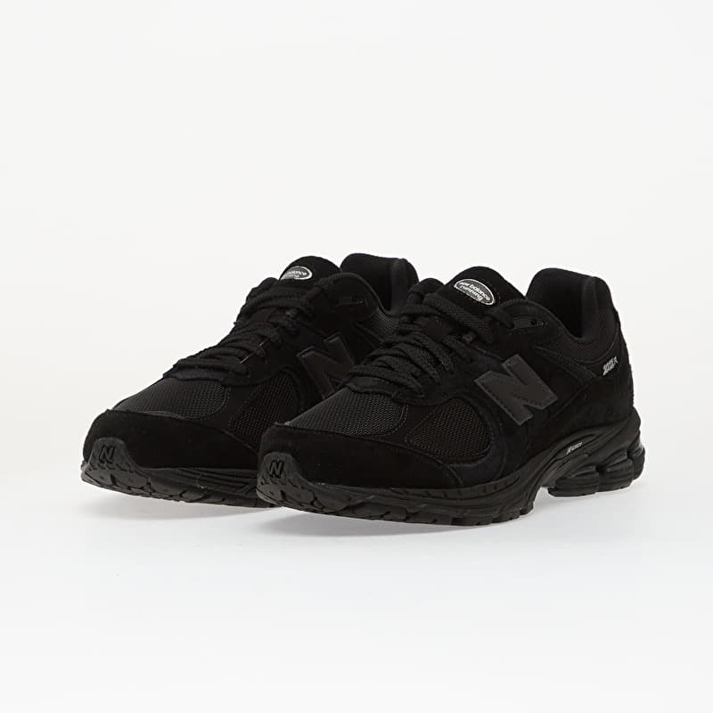New Balance 2002R Black/ Black Metallic | Footshop
