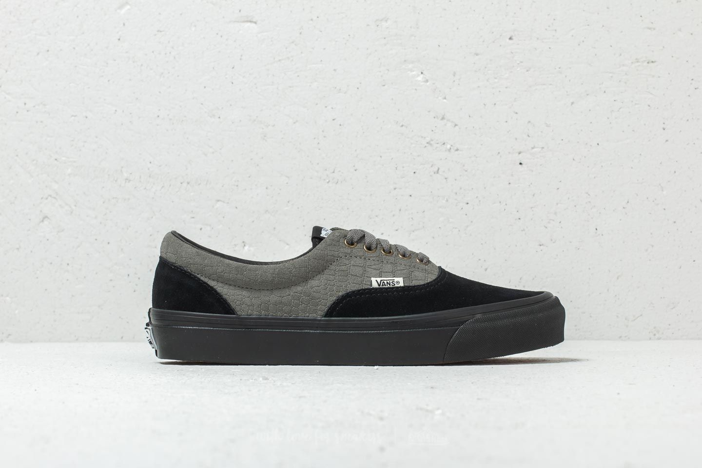 Vans shop wtaps black