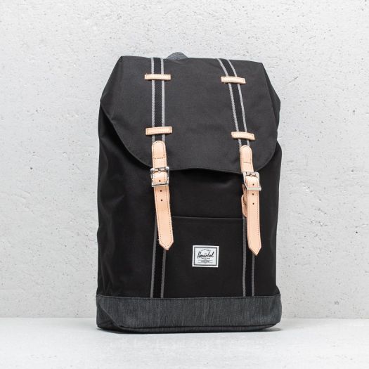 herschel backpack retreat mid volume Supply Co. in Light Grey Crosshatch/Grey With a spacious capacity of 23 liters and dimensions of 46 x 28 x 15 cm Herschel Supply Co Retreat Mid