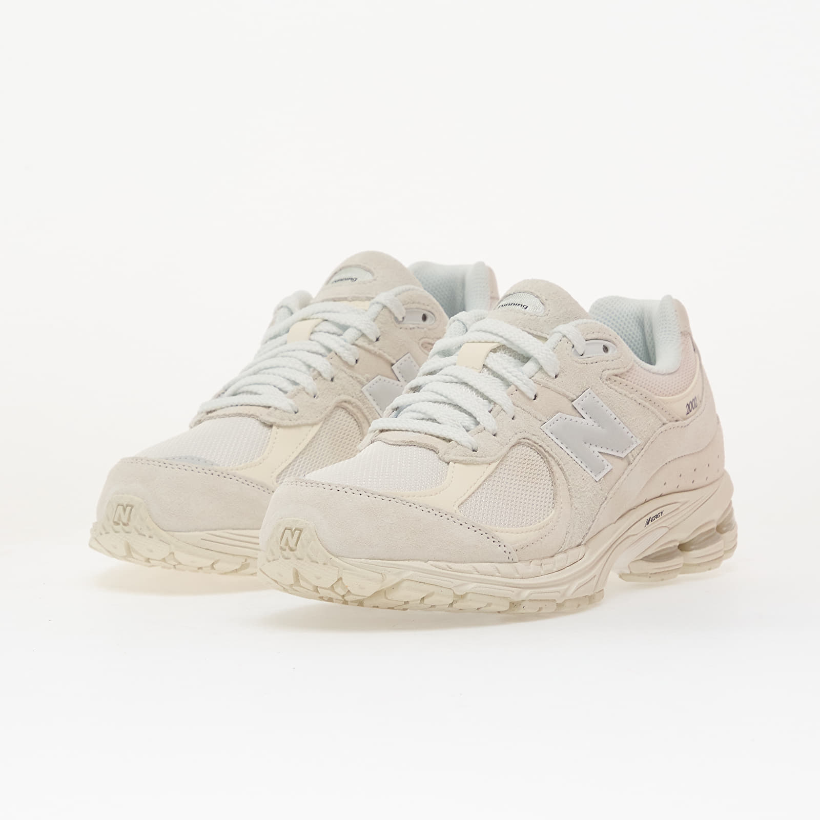 Men's shoes New Balance 2002R Sea Salt/ Silver Metallic