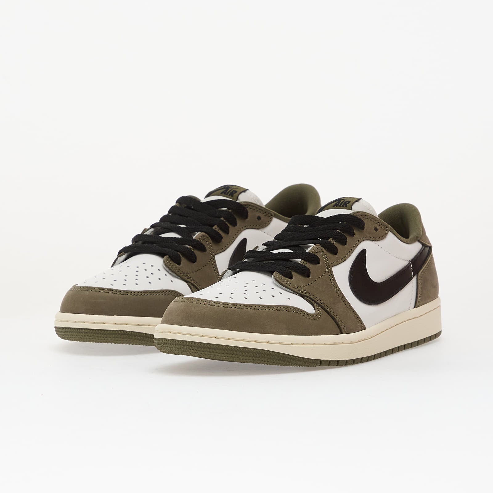 Moški čevlji Air Jordan 1 Retro Low OG "Medium Olive" Medium Olive/ Black-Summit White-Sail