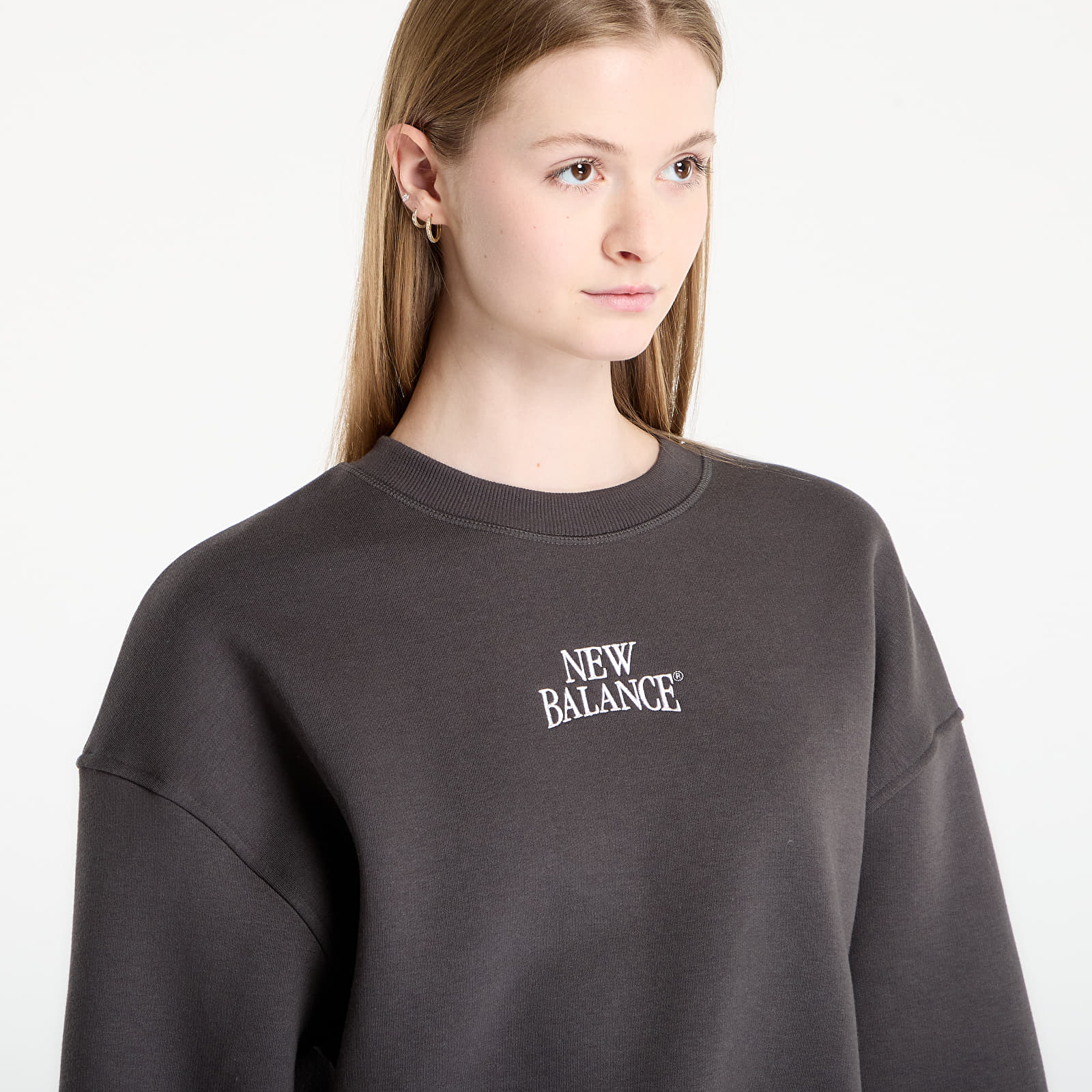 Mikiny New Balance Linear Heritage Fleece Crew Faded Black