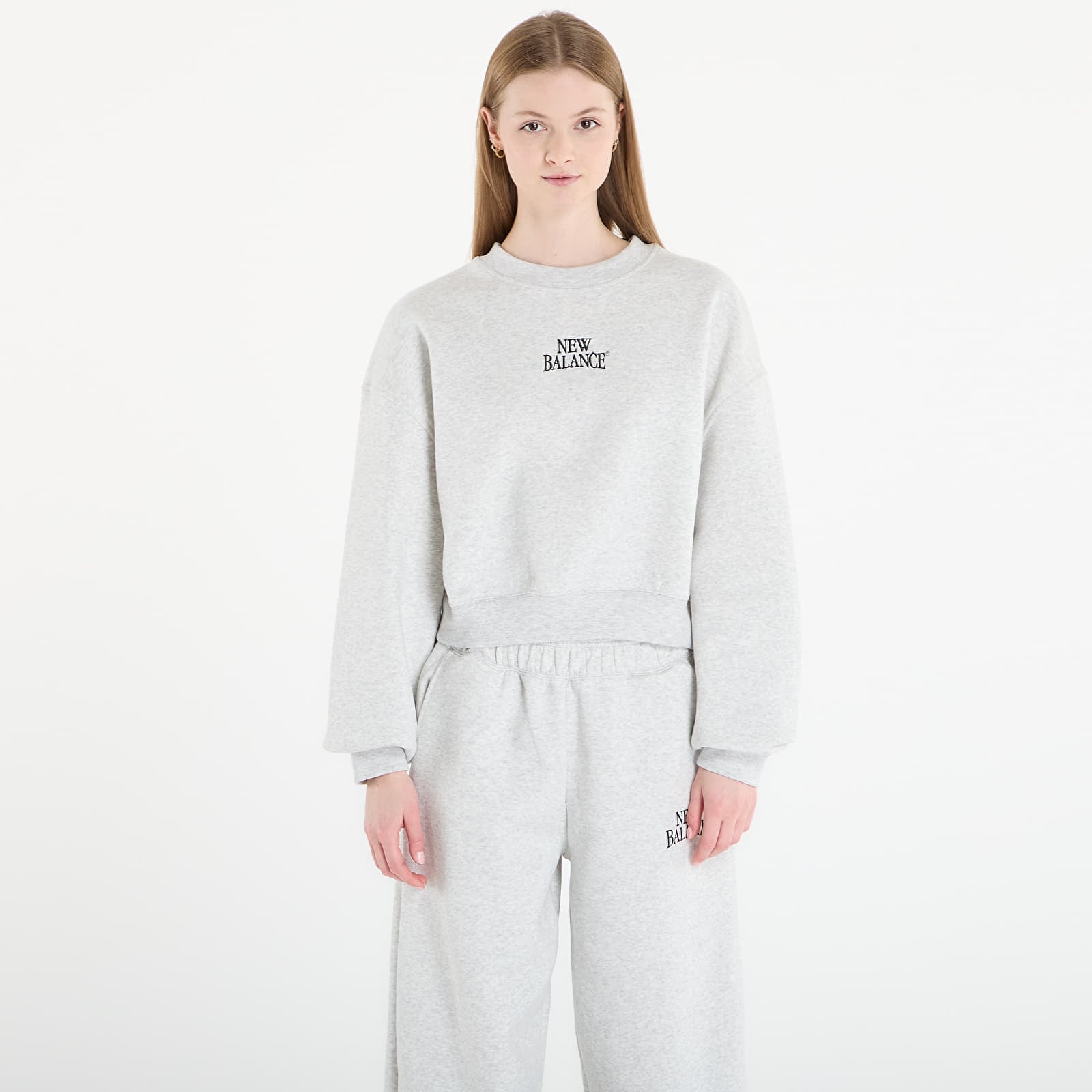 Naisten hupparit New Balance Linear Heritage Fleece Crew Ash Heather