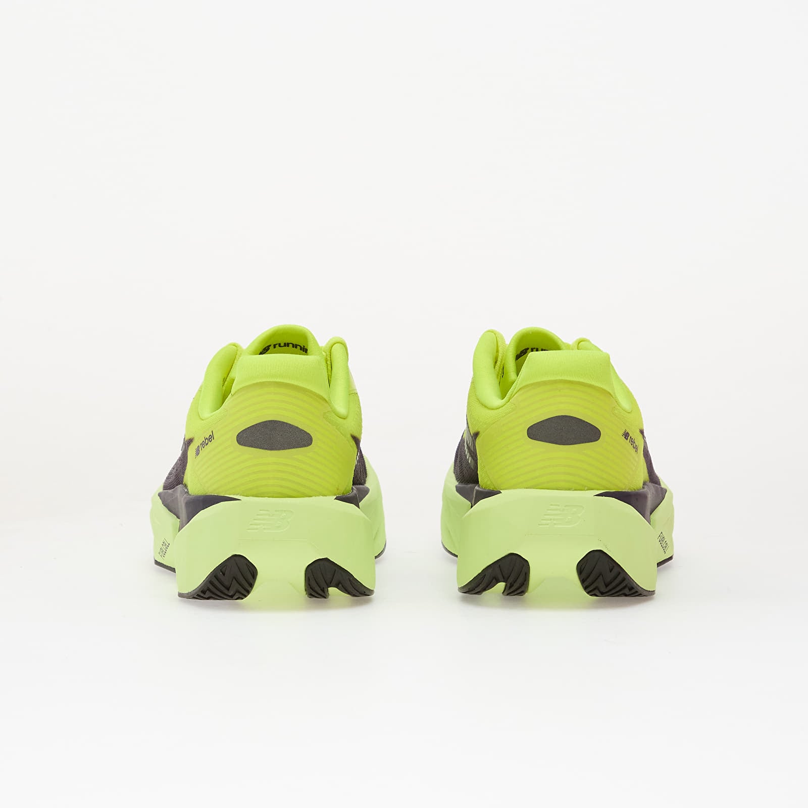 Scarpe donna New Balance FuelCell Rebel v5 Alkaline Green/ Boyseerry/ Dark Silver Metallic