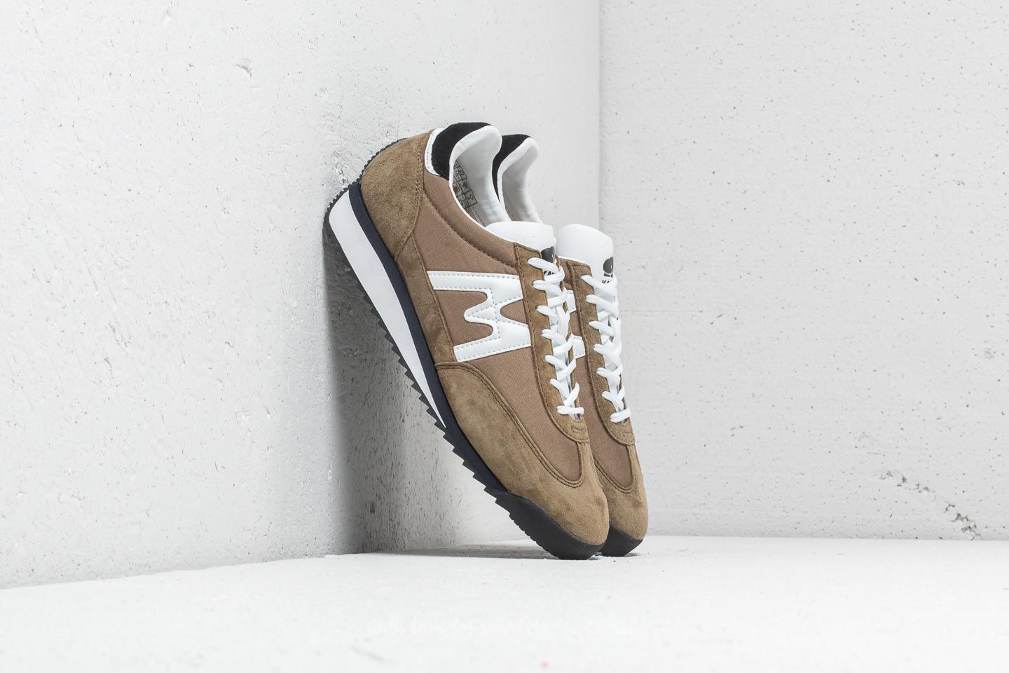 Herren Sneaker und Schuhe Karhu Championair Military Olive/ Night Sky