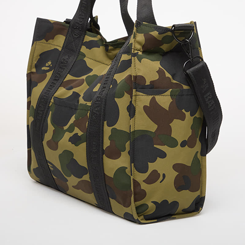 Crossbody bags A BATHING APE 1St Camo Sliding Tote Bag M Travel