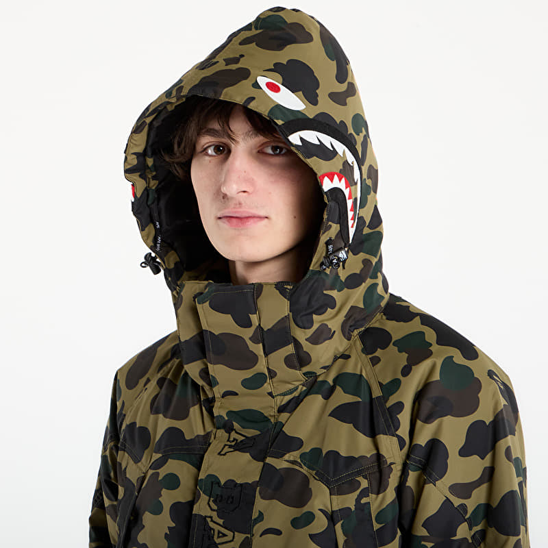 A BATHING APE 1St Camo Shark Snowboard Jacket M Green | Footshop
