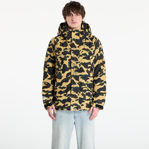 A BATHING APE 1St Camo Shark Snowboard Jacket M Yellow