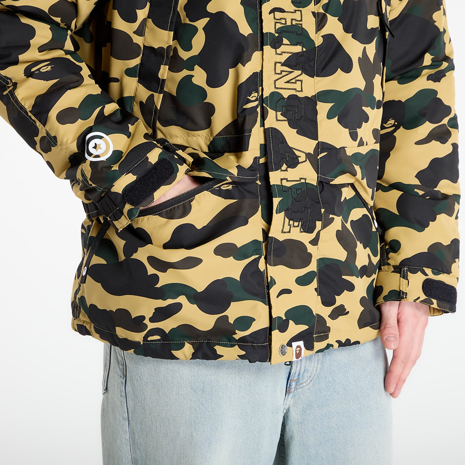 Giacche A BATHING APE 1St Camo Shark Snowboard Jacket M Yellow