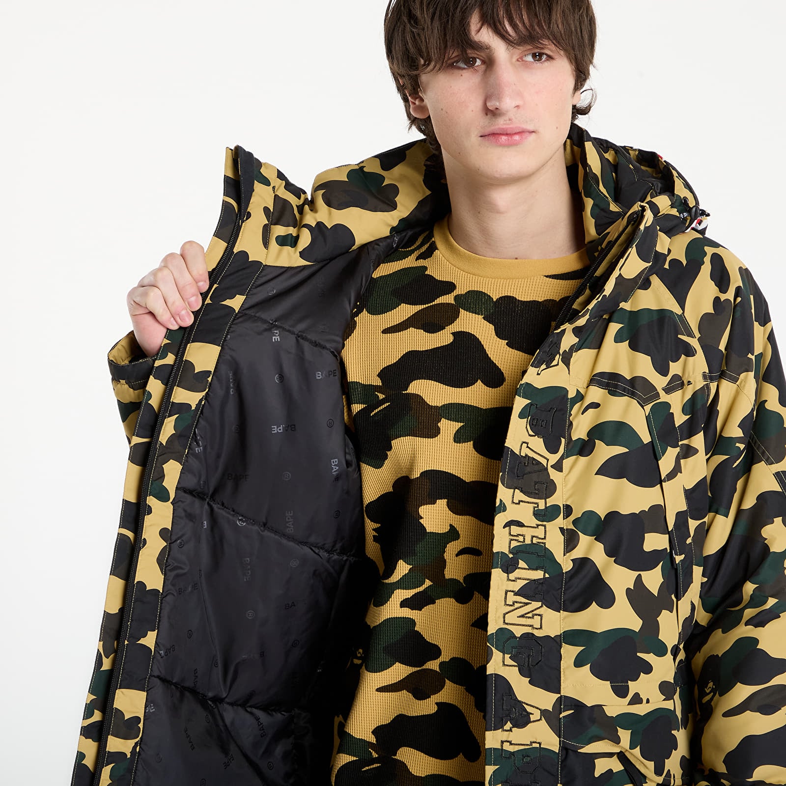 Giacche A BATHING APE 1St Camo Shark Snowboard Jacket M Yellow