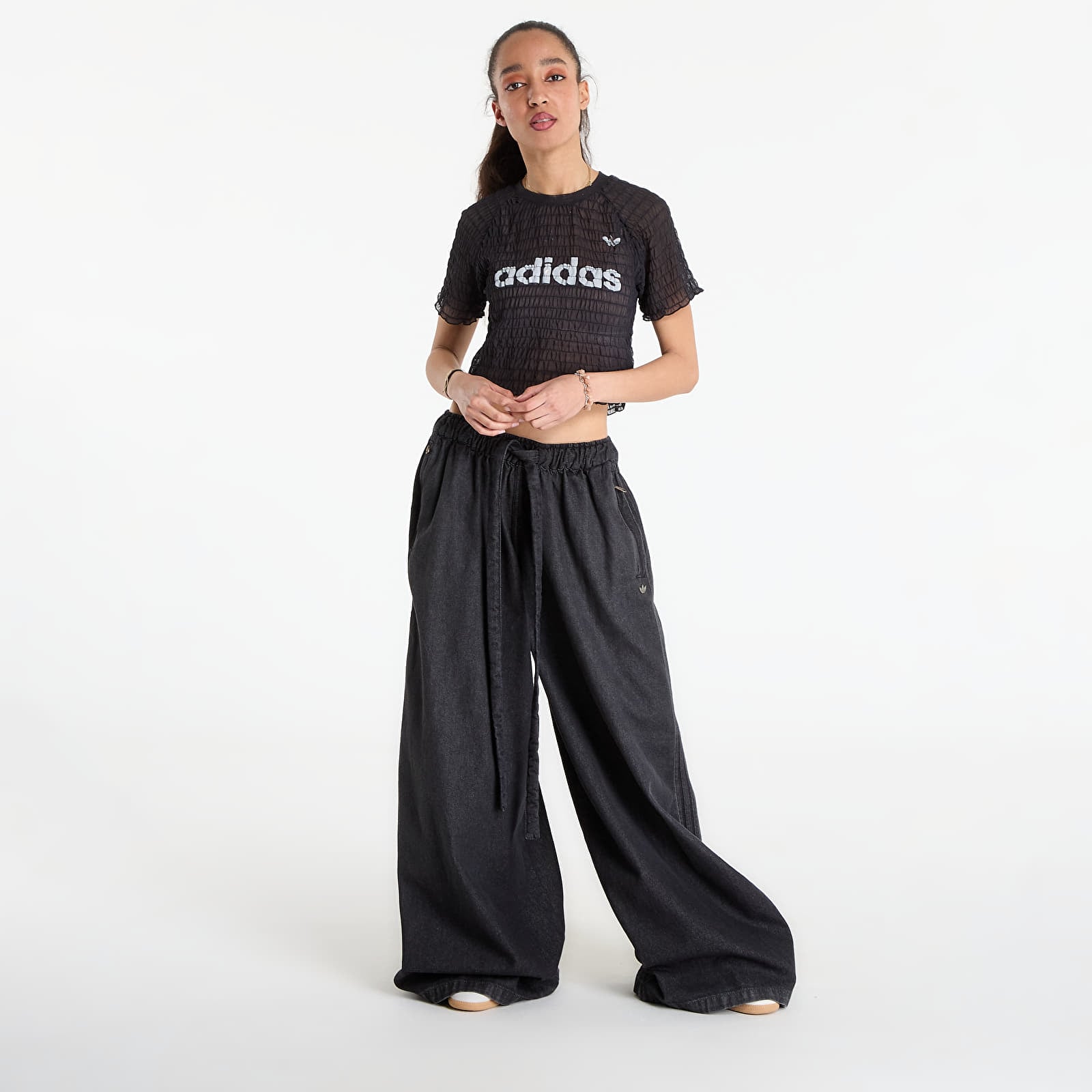 T-paidat adidas Smocked Tee Black