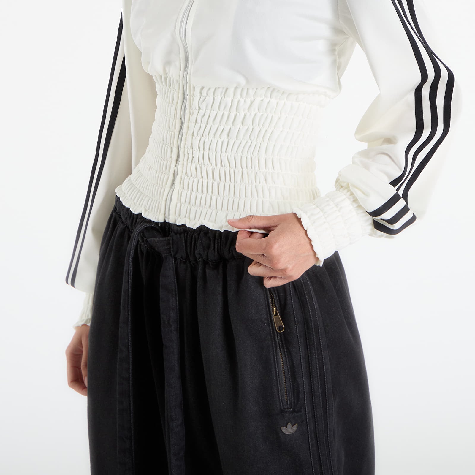 Sweatjacken und Sweatshirts adidas Smocked Fb Tt Off White